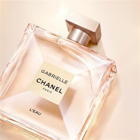 l'eau chanel pubblicità|Chanel's Gabrielle Chanel L'Eau Fragrance Ad Shimmers.